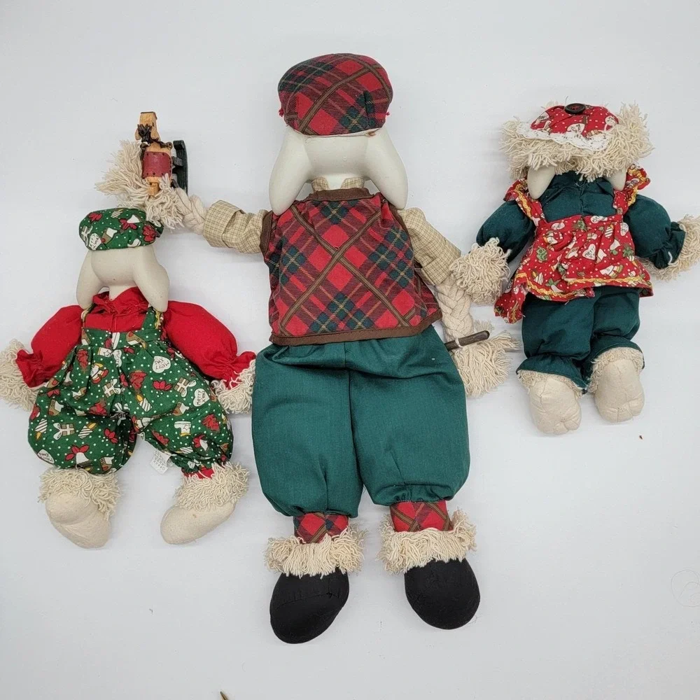 House of Lloyd Christmas Around the World Hip & Hop Grandpa Lloyd Bunny Set Of 3